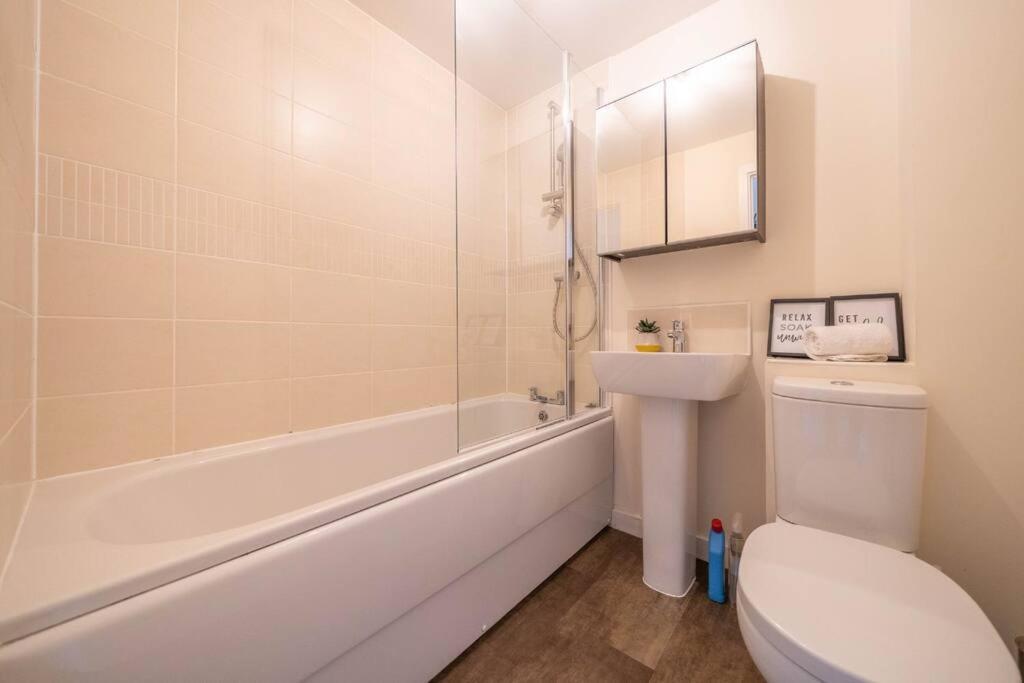 Good For Company Let 2-Bed In Coventry 2X Parking Apartment Exterior photo